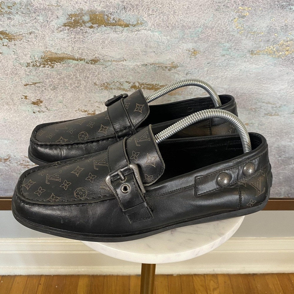 Louis Vuitton Shoes Mens Size 7 EU 40 Black Leather Monogram Buckle Loafers